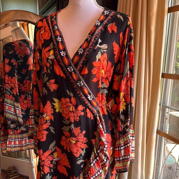 Vibrant Red and Orange Midi Dress - Picture 3 of 9